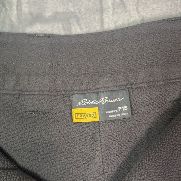 Eddie Bauer Charcoal Fleece Lined Cargo Pants Size 18 Short - Picture 9 of 13